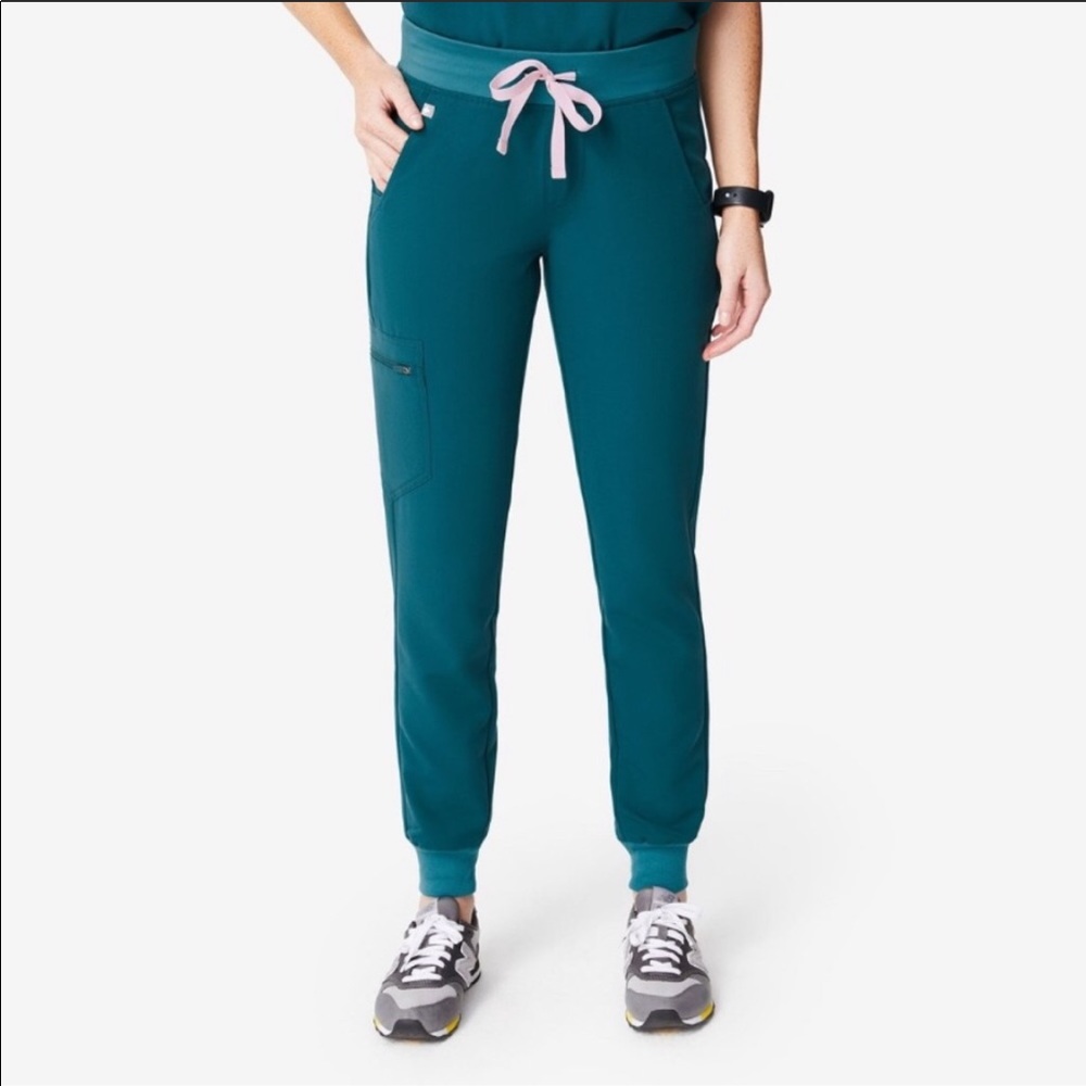 FIGS NWT Caribbean blue Zamora joggers Size M